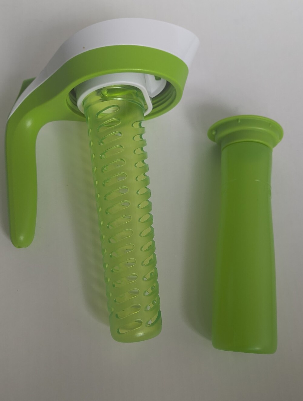 Contigo Autoseal Infuser Pitcher – Fresh Lime Green (NEW in Box) - Picture 2 of 4